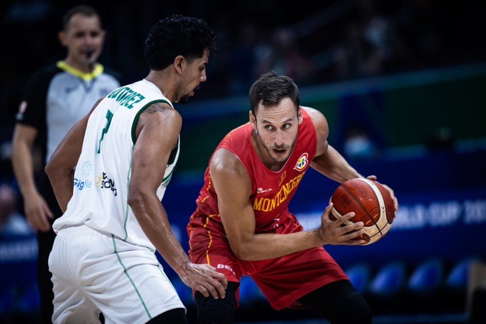 包含墨西哥男篮碾压勇士B队,莫里斯制霸全场的词条 包含墨西哥男篮碾压勇士B队,莫里斯制霸全场的词条