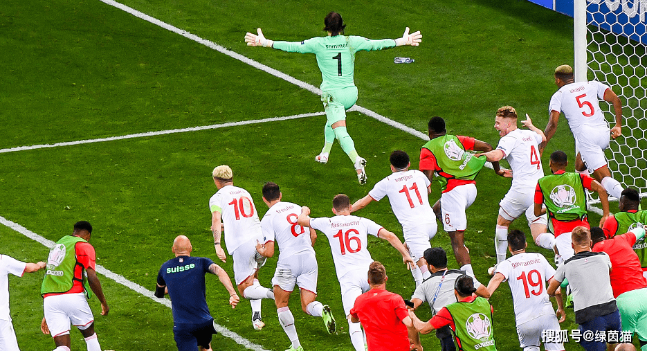 法国队轻取德国队，奥恰洛夫刷新纪录