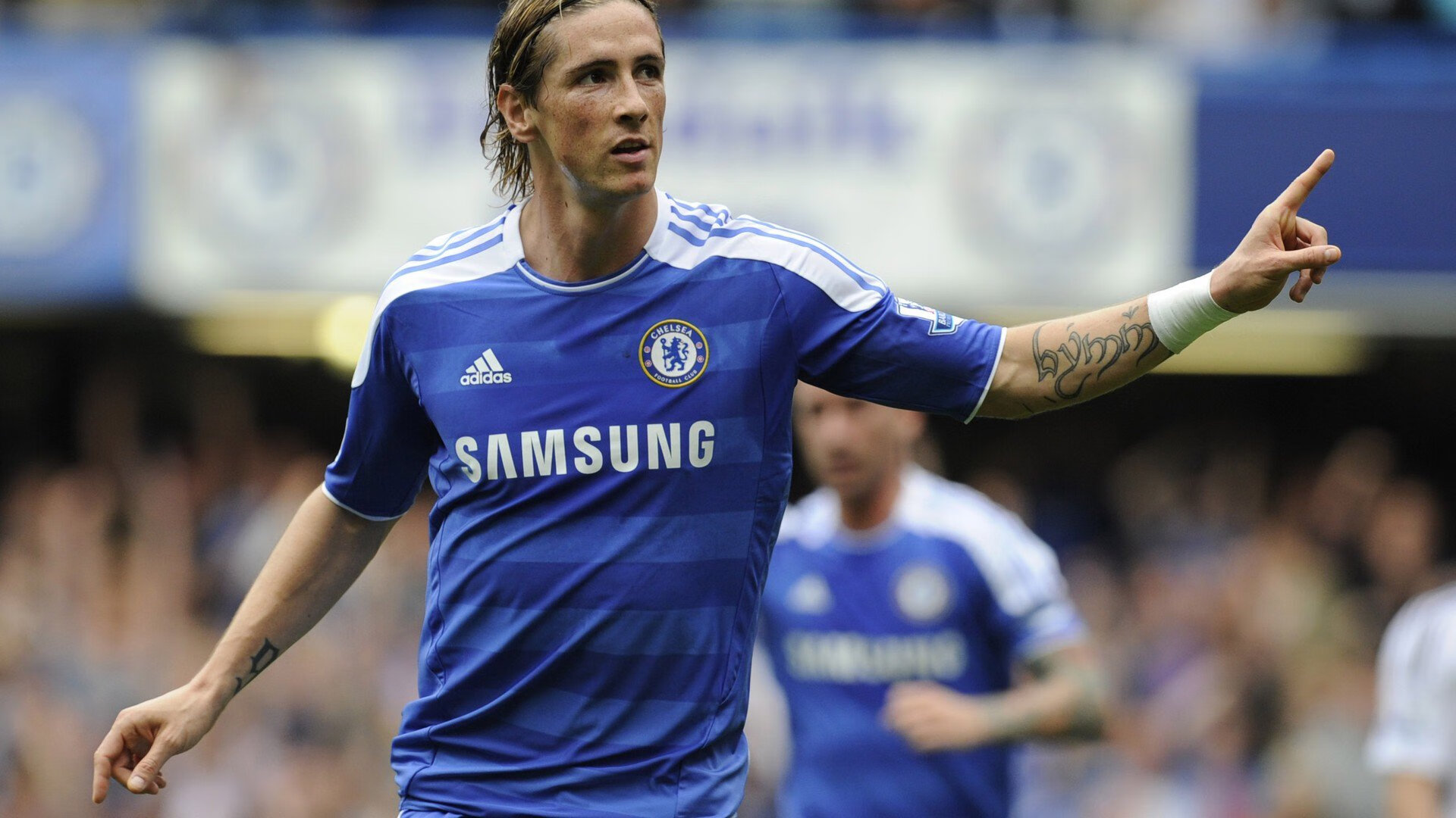 年度焦点之战之夜，富安健洋点燃赛场